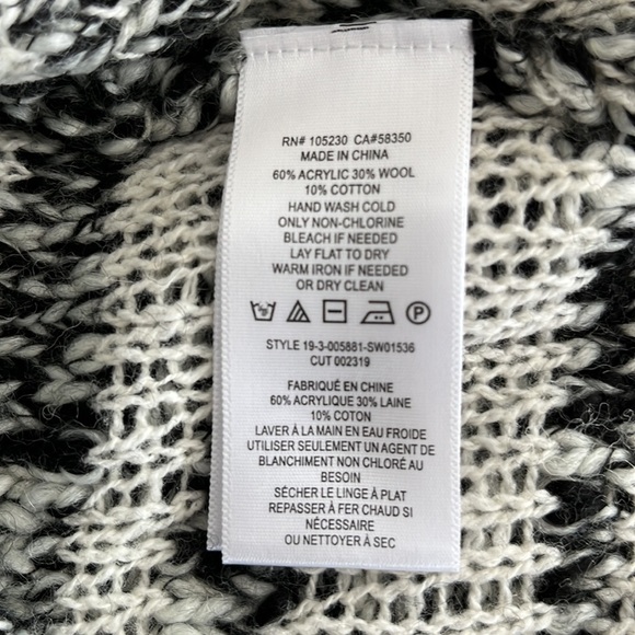 💕🎉 HOST PICK 🎉💕 Great oversize Current Elliot sweater. - Picture 7 of 8